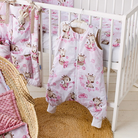 śpiwory i rożki niemowlęce Śpiworek Ze Skarpetkami Ocieplany 2.5 TOG Bawełna LOVE od BabyU