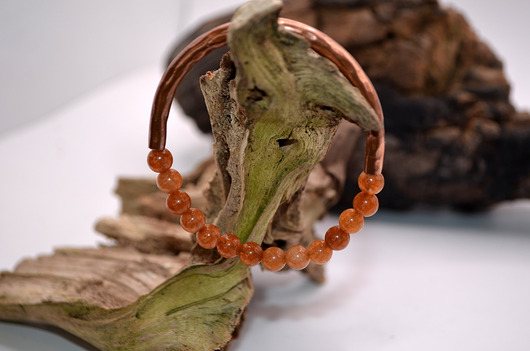 bransoletki - inne Bransoletka miedziana handmade z koralikami: sun stone
