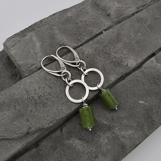 kolczyki z kamieniami Kolczyki Nefryt