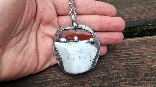 wisiory Bursztyn z opalem - wisiorek