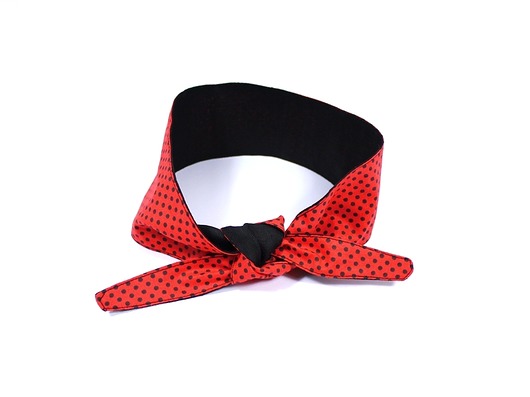 Retro opaska pin up czarna z czerwonym w kropki RękaProduction