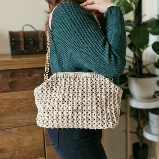 torby na ramię Elegancka torebka ze sznurka Bella - beżowa ze złotym połyskiem