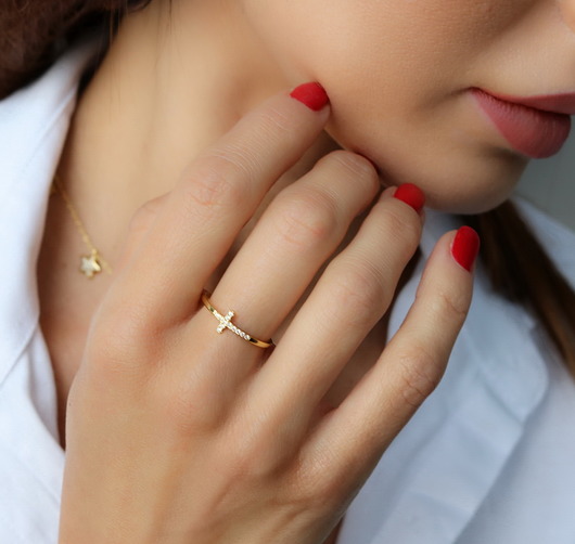 pierścionki złote Pierścionek cyrkonie krzyżyk srebro 925 pozłacane