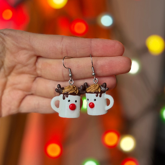 kolczyki z masy plastycznej Kolczyki KUBEK KAKAO RENIFER pomysł na prezent