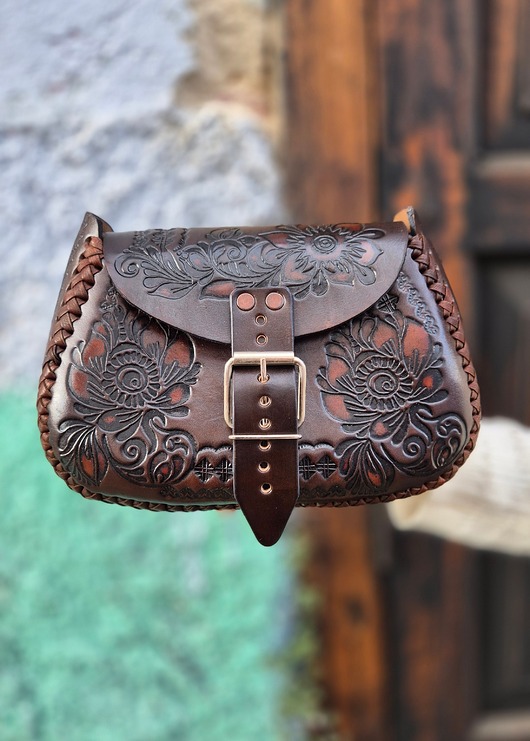 torby na ramię Torebka skórzana Folklora ciemnobrązowa kwiaty ręcznie robiona