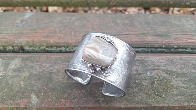 bransoletki wire wrapping Krzemień pasiasty  - bransoletka regulowana