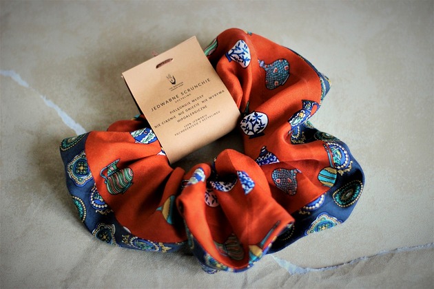 Jedwabne DUŻE dwustronne SCRUNCHIE Upcykling VENUSS concept store