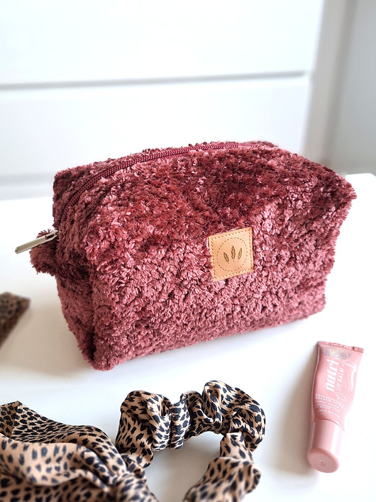 kosmetyczki Bordowa kosmetyczka kuferek Futerko Miś