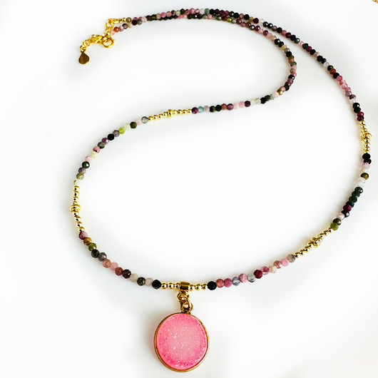 korale Delikatny NASZYJNIK Turmalin,  kolorowe kamienie