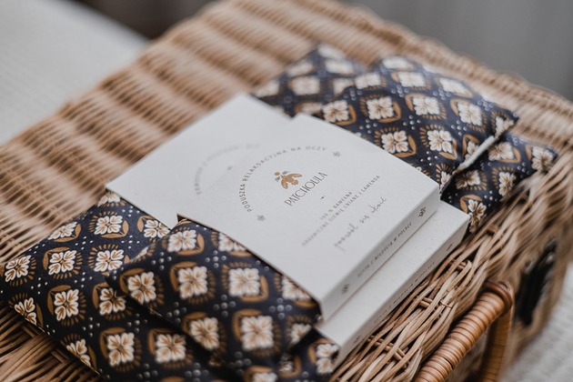 akcesoria do jogi Naturalny duet - poduszka relaksacyjna na oczy i termofor z pestkami wiśni