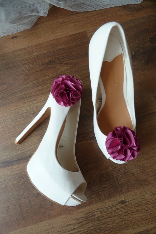 Violet Pom Pom Coquet