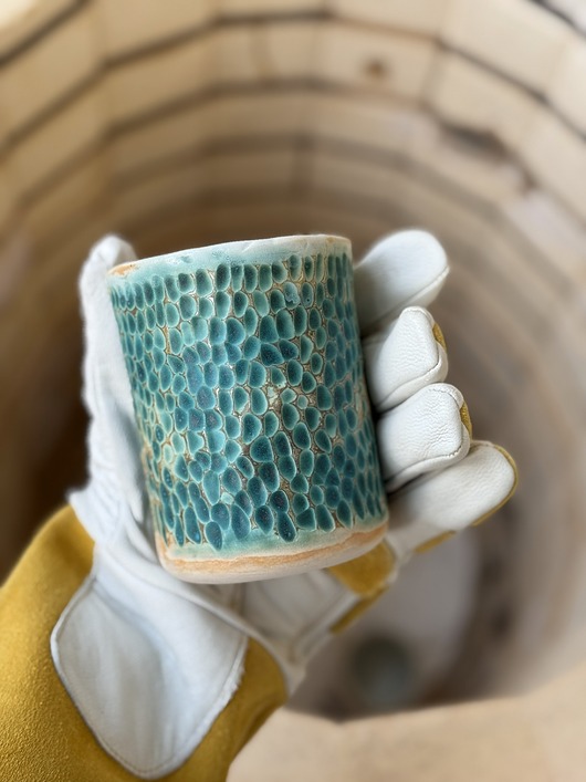 dodatki - różne Pojemnik na pędzle i pojemnik na długopisy, pojemnik na biurko