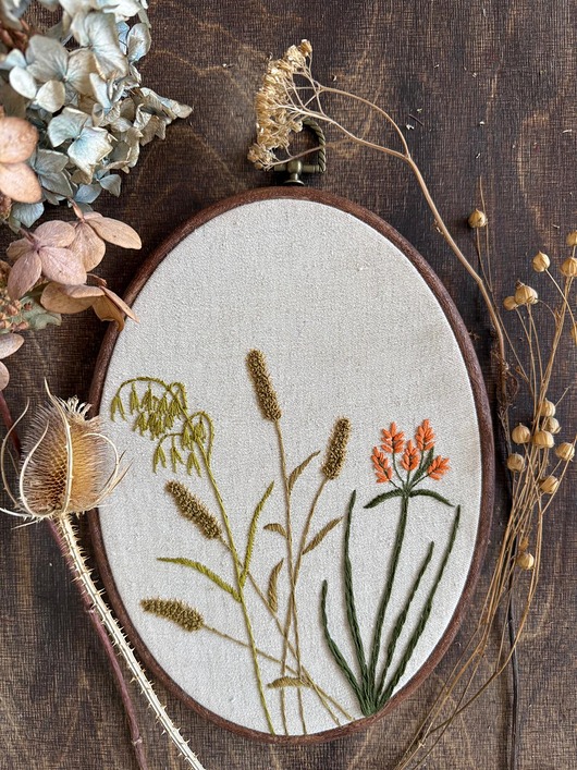 inne Ręcznie haftowany obrazek "Polna łąka"