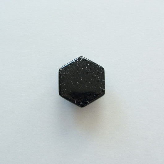 gałki do mebli Czarna gałka do mebli sześciokątna, szklana Hexagon