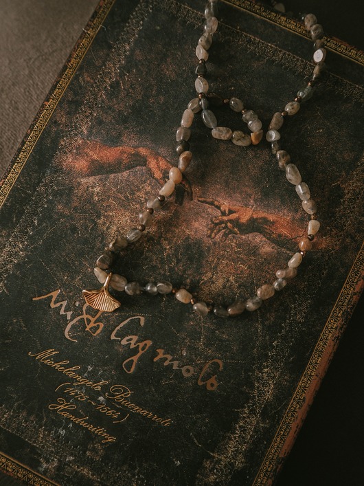 chokery Naszyjnik z szarych kamieni