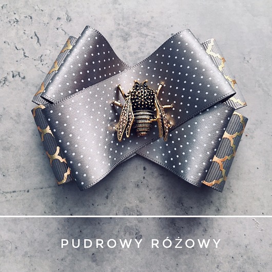 Brosza  2021 z Robalem  NEW Pudrowy Różowy