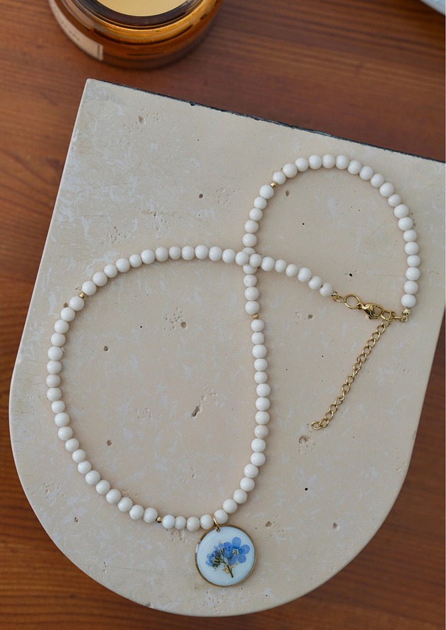 korale Naszyjnik z niezapominajką i jaspisem