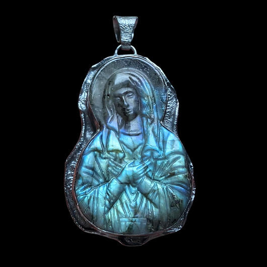 wisiory Matka Boska- labradoryt