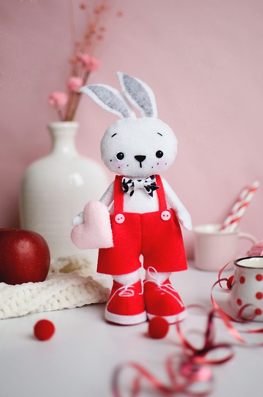 misie i maskotki Walentynkowy króliczek, figurka stojąca, prezent na Walentynki