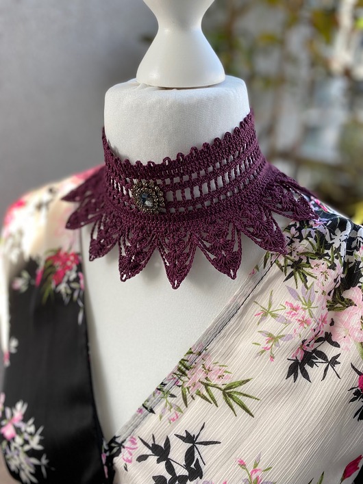 chokery Purpurowy koronkowy vintage naszyjnik