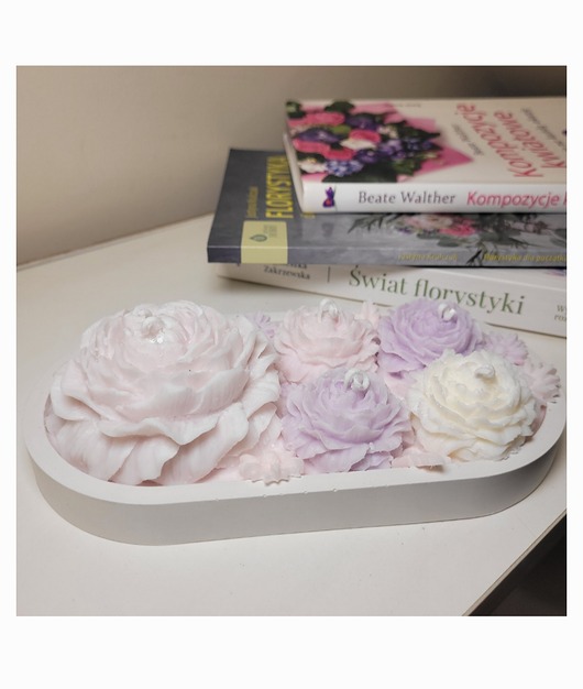 świeczniki i świece Delikatny zestaw świec "Piwonia"