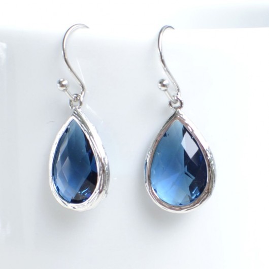 blue sapphire teardrops Made by Magda