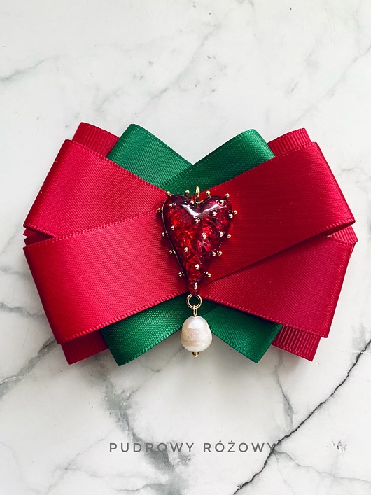 broszki Brosza z niesamowitym sercem z 3d z perełką    NEW