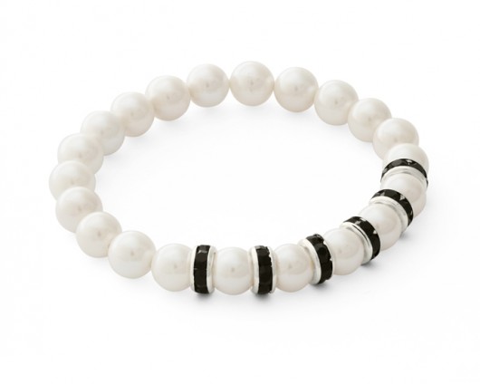 White pearl with black crystal beads. Lavoga