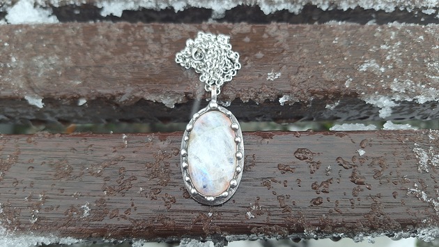 wisiory Kamień księżycowy - wisiorek