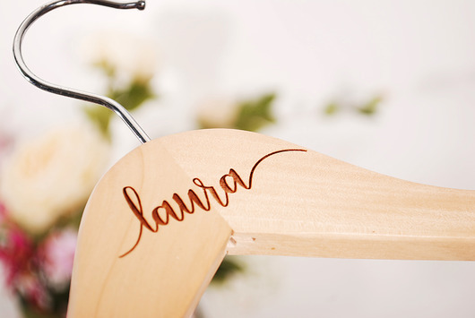 Ślubny wieszak personalizowany dla druhny  MoodForWoodBridal