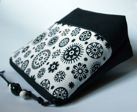 kosmetyczka - black & white - kwaitowe tarcze MOONAXA