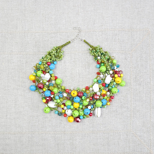 kolie 7015 Energetyczna kolia w soczystych barwach.