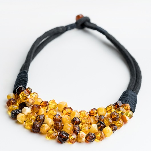 korale Naszyjnik bursztynowy OBCIOSKI sznurek makrama