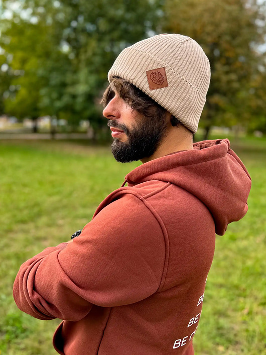 czapki i kapelusze męskie Męska bawełniana czapka beanie logo ekoskórka Beżowy