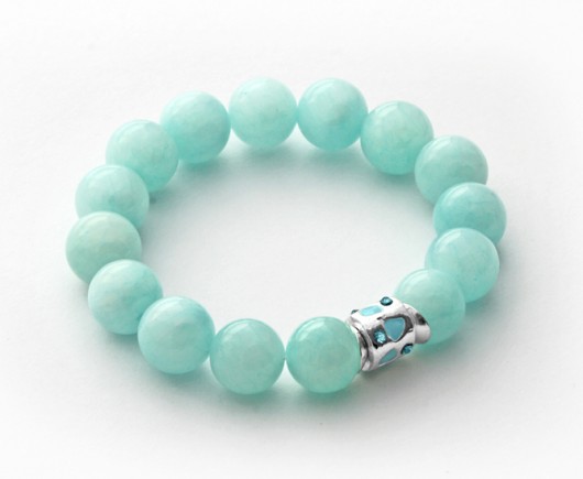 Jade with bead in mint Lavoga