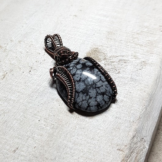 wisiory Obsydian śnieżny  m241