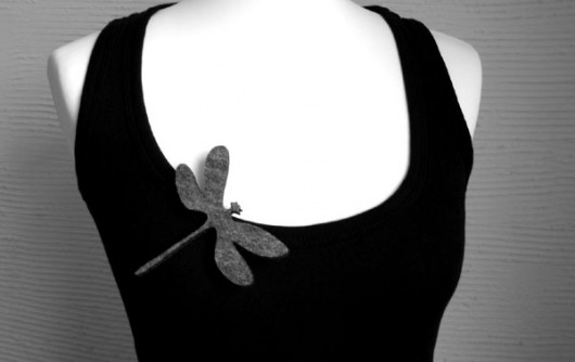 felt dragonfly... felt label