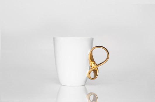 Filiżanka MOBIUS zdobiona złotem ENDE ceramics