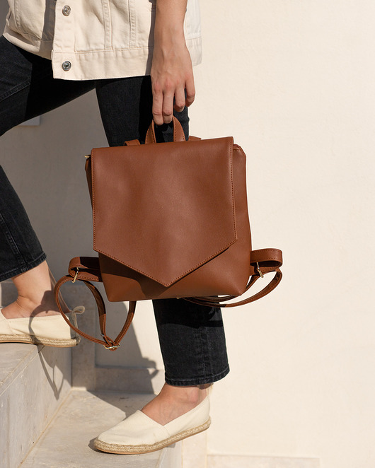 plecaki LOTUS Brown-Chai Vegan-Leather Mini Backpack