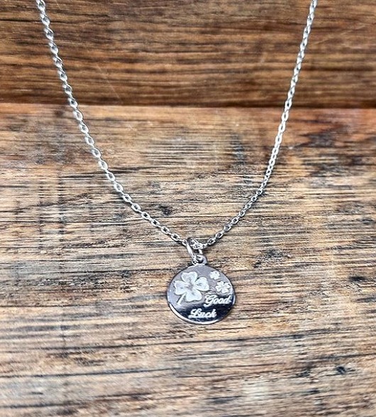 srebrne naszyjniki Good luck naszyjnik