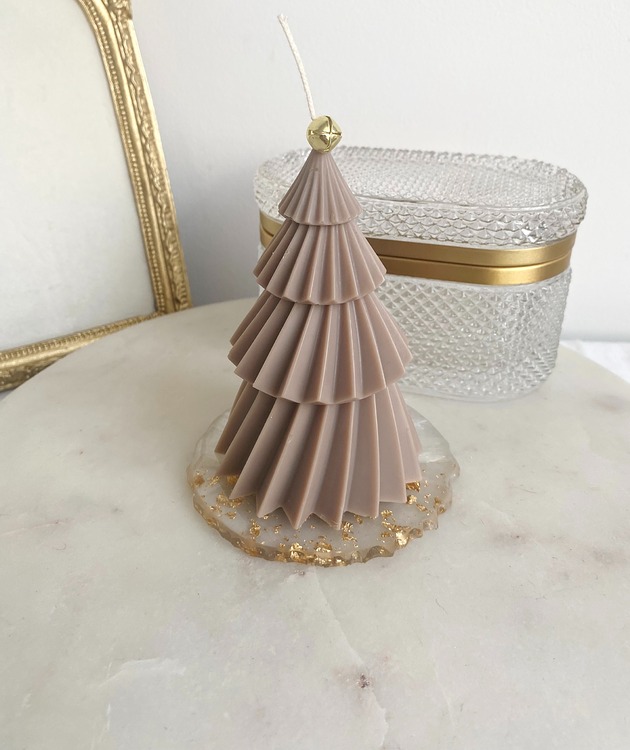 świeczniki i świece Świeca ekologiczna sojowa dekoracyjna "Christmas Tree " 113x70mm