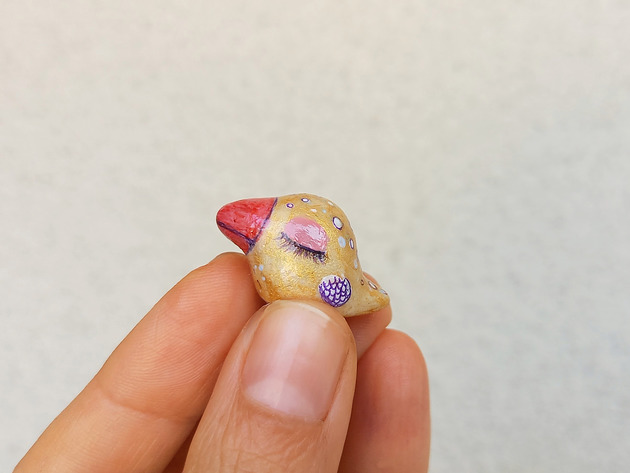 figurki i rzeźby Miniaturowa figurka złotego ptaszka