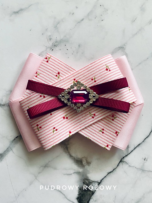 broszki Brosza z kolekcji z wisienkami z kryształkiem Wiśnia