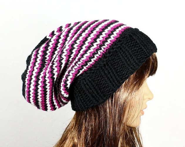 czapki damskie Czapka beanie hipster krasnal czarna w paseczki