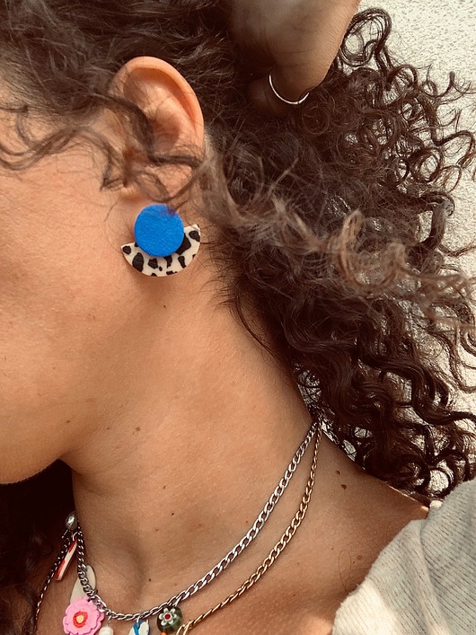 kolczyki z masy plastycznej Kolczyki Dalmatyńczyki Utramaryna