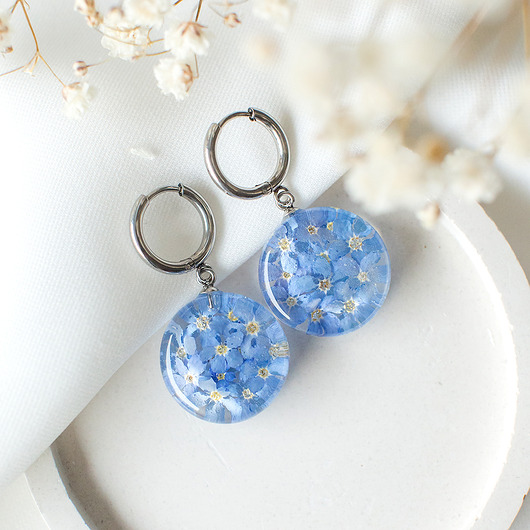 kolczyki z żywicy Kolczyki z niezapominajkami