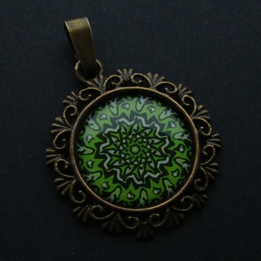 Wisiorek Mandala Nadziei Iris Szarooka