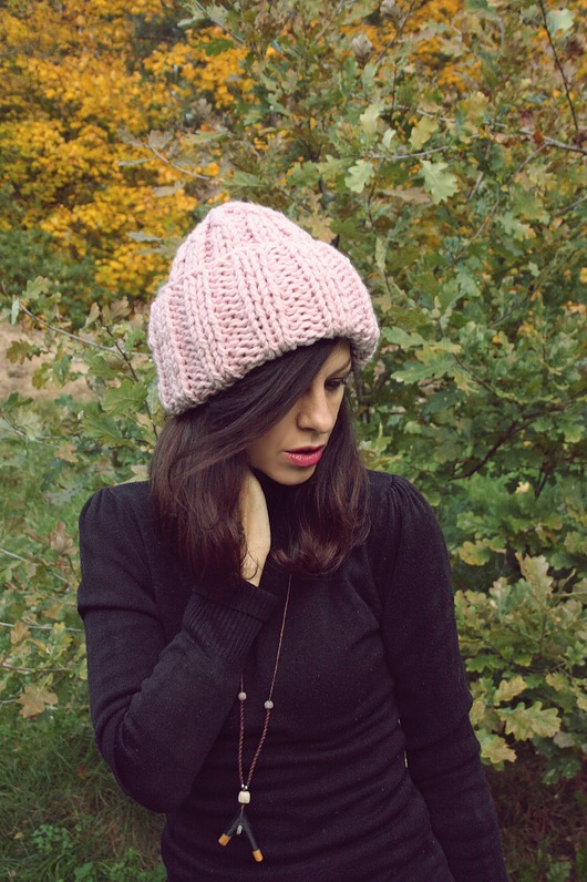 czapki damskie Czapka  beanie pudrowy róż  z wełną