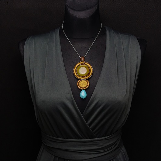 wisiory Wisior Trzy Kamienie- soutache