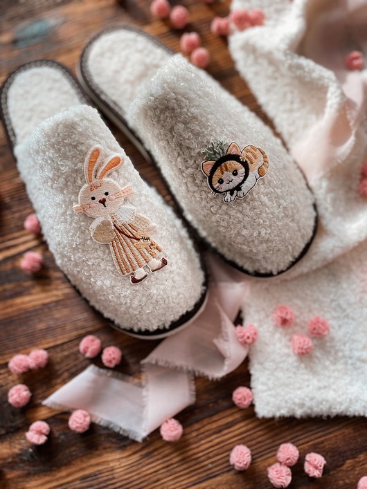 kapcie damskie Kapcie damskie z królikiem i kotem Dzień babci